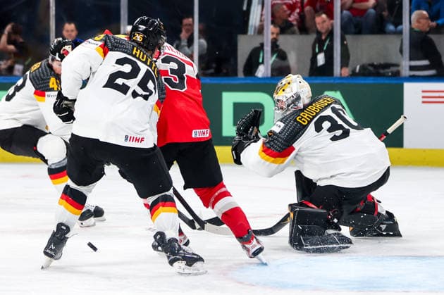 Ice hockey, Eishockey - IIHF WC 2026 ZURICH,SWITZERLAND,23.MAY.26 - ICE HOCKEY - IIHF Ice Hockey World Championship, WM, Weltmeisterschaft 2026, group stage, Austria vs Germany. Image shows Philipp Grubauer (GER).  GEPAxpictures xMaticxKlansek