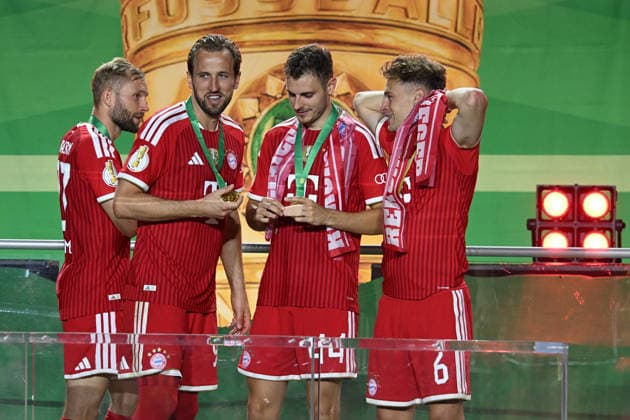 23.05.2026, xsltx, Fussball DFB Pokal Finale, FC Bayern München - VfB Stuttgart v.l. Konrad Laimer (FC Bayern Muenchen) Harry Kane (FC Bayern Muenchen) Josip Stanisic (FC Bayern Muenchen) Joshua Kimmich (FC Bayern Muenchen) Jubel, Freude über den Pokalsieg (DFL DFB REGULATIONS PROHIBIT ANY USE OF PHOTOGRAPHS as IMAGE SEQUENCES and or QUASI-VIDEO) Berlin