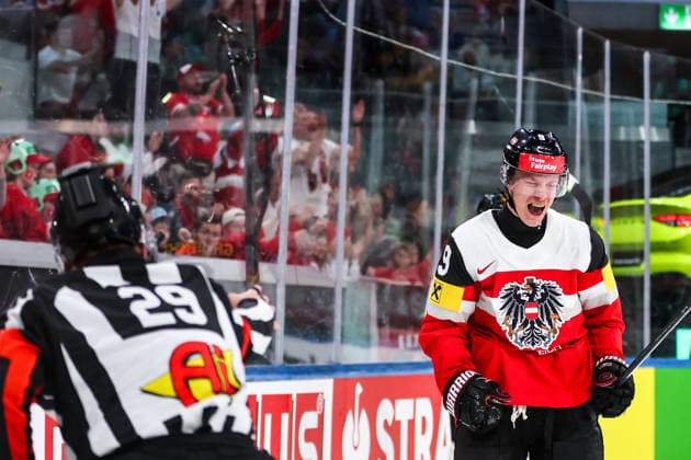 Ice hockey, Eishockey - IIHF WC 2026 ZURICH,SWITZERLAND,23.MAY.26 - ICE HOCKEY - IIHF Ice Hockey World Championship, WM, Weltmeisterschaft 2026, group stage, Austria vs Germany. Image shows the rejoicing of Leon Wallner (AUT).  GEPAxpictures xMaticxKlansek