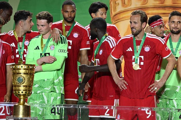 23.05.2026, xsltx, Fussball DFB Pokal Finale, FC Bayern München - VfB Stuttgart v.l. Jonas Urbig (FC Bayern Muenchen) Dayot Upamecano (FC Bayern Muenchen) Jonathan Tah (FC Bayern Muenchen) Harry Kane (FC Bayern Muenchen) (DFL DFB REGULATIONS PROHIBIT ANY USE OF PHOTOGRAPHS as IMAGE SEQUENCES and or QUASI-VIDEO) Berlin