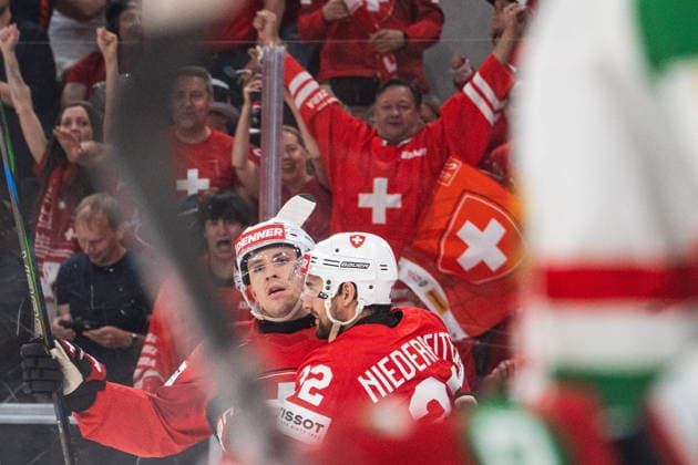 ZURICH, ZURICH - MAY 23: Calvin Thürkauf and Nino Niederreiter of Switzerland celebrate during the 2026 IIHF World Championship, WM, Weltmeisterschaft Preliminary Round Group A match between Switzerland and Hungary at Swiss Life Arena on May 23, 2026 in Zurich, Zurich, Switzerland.  Copyright: xLivioxBaeriswylx xSPPx Sportspressphoto_152957