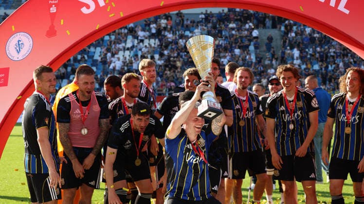 23.05.2026, xrekx, Fussball Landespokal Saarland Finale, 1.FC Saarbrücken - FC 08 Homburg v.l. Sieger Sparkassen-Pokal 2026 Florian Pick (1.FC Saarbruecken) (DFL DFB REGULATIONS PROHIBIT ANY USE OF PHOTOGRAPHS as IMAGE SEQUENCES and or QUASI-VIDEO) Saarbrücken