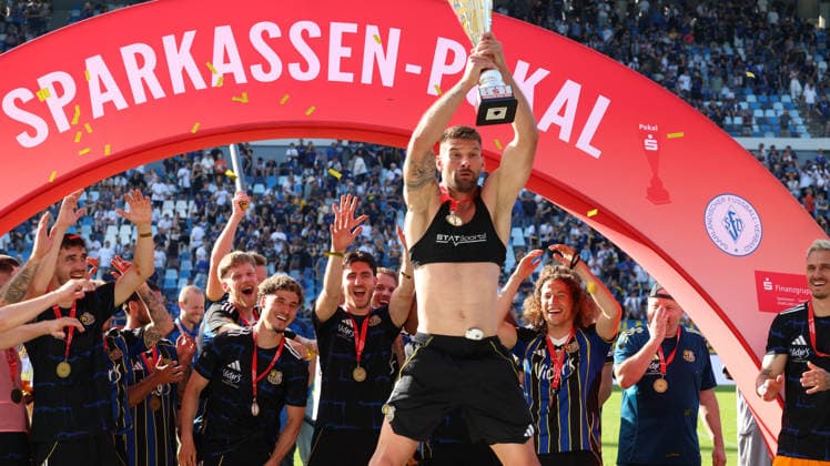 23.05.2026, xrekx, Fussball Landespokal Saarland Finale, 1.FC Saarbrücken - FC 08 Homburg v.l. Sieger Sparkassen-Pokal 2026 Kai Brünker Bruenker (1.FC Saarbruecken) (DFL DFB REGULATIONS PROHIBIT ANY USE OF PHOTOGRAPHS as IMAGE SEQUENCES and or QUASI-VIDEO) Saarbrücken