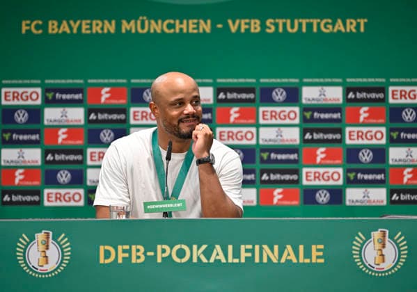 nach Spielende: Pressekonferenz PK Trainer Coach Vincent Kompany FC Bayern Muenchen FCB 83. DFB Pokalfinale FC Bayern Muenchen FCB vs VFB Stuttgart Olympiastadion Berlin 23.05.2026 DFL REGULATIONS PROHIBIT ANY USE OF PHOTOGRAPHS AS IMAGE SEQUENCES AND OR QUASI-VIDEO 83. DFB Pokalfinale FC Bayern Muenchen FCB vs VFB Stuttgart