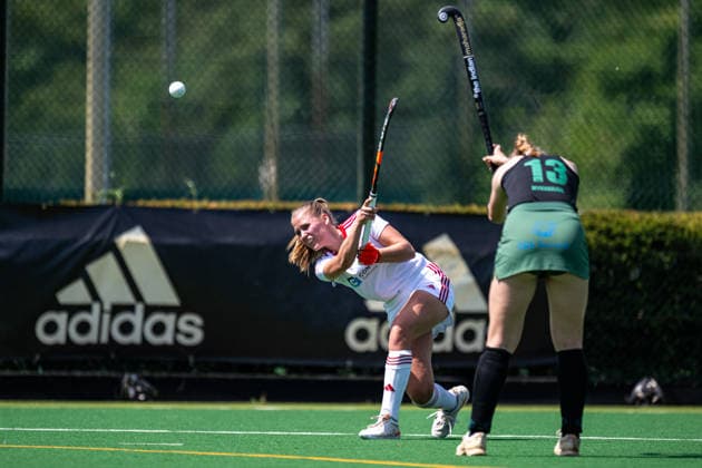 BHC 1. Damen - Club Raffelberg - Feldhockey, 2. Playdown Spiel, 1. Bundesliga, Frauen Bremen, Deutschland, 23.05.26: BHC 1. Damen - Club Raffelberg im Bremer Hockey-Club e.V. am 23.05.2026 in Bremen, Deutschland. (Foto von Axel Kaste) Schlenzball Lena Frerichs, BHC Bremen Bremer Hockey-Club e.V. Freie Hansestadt Bremen Deutschland