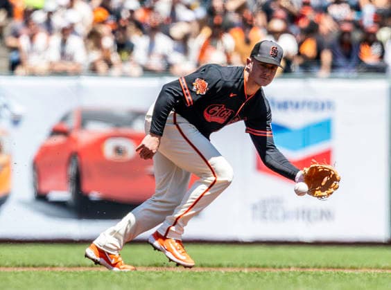 MLB, Baseball Herren, USA 2026: Chicago Vs San Francisco MAY 23 May 23 2026 San Francisco third baseman Matt Chapman (26)makes an infield play at third during the MLB game between Chicago White Sox and the San Francisco Giants. Thurman James CSM (Credit Image: Â Thurman James Cal Media) San Francisco Ca USA EDITORIAL USE ONLY Copyright: xx ZUMA-20260523_zma_c04_028.jpg ThurmanxJamesx csmphotothree491449