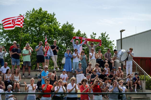 BHC 1. Damen - Club Raffelberg - Feldhockey, 2. Playdown Spiel, 1. Bundesliga, Frauen Bremen, Deutschland, 23.05.26: BHC 1. Damen - Club Raffelberg im Bremer Hockey-Club e.V. am 23.05.2026 in Bremen, Deutschland. (Foto von Axel Kaste) Sieg, Freude, Jubel, BHC Team spielt nächste Saison 1. Bundesliga Bremen Bremer Hockey-Club e.V. Freie Hansestadt Bremen Deutschland