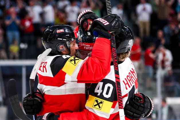 Ice hockey, Eishockey - IIHF WC 2026 ZURICH,SWITZERLAND,23.MAY.26 - ICE HOCKEY - IIHF Ice Hockey World Championship, WM, Weltmeisterschaft 2026, group stage, Austria vs Germany. Image shows the rejoicing of Leon Wallner, Tim Harnisch and Ramon Schnetzer (AUT).  GEPAxpictures xMaticxKlansek