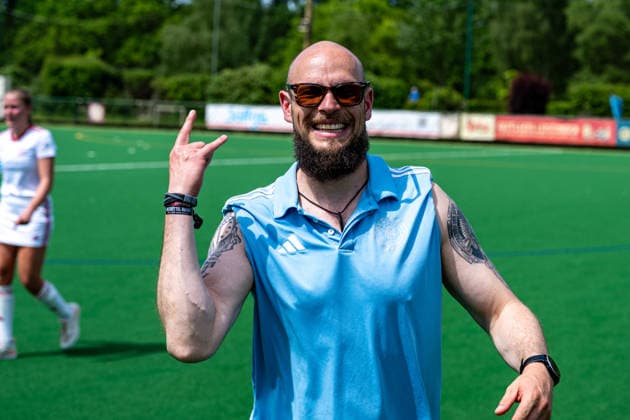 BHC 1. Damen - Club Raffelberg - Feldhockey, 2. Playdown Spiel, 1. Bundesliga, Frauen Bremen, Deutschland, 23.05.26: BHC 1. Damen - Club Raffelberg im Bremer Hockey-Club e.V. am 23.05.2026 in Bremen, Deutschland. (Foto von Axel Kaste) Sieg, Freude, Jubel, BHC Team spielt nächste Saison 1. Bundesliga Bremen Bremer Hockey-Club e.V. Freie Hansestadt Bremen Deutschland