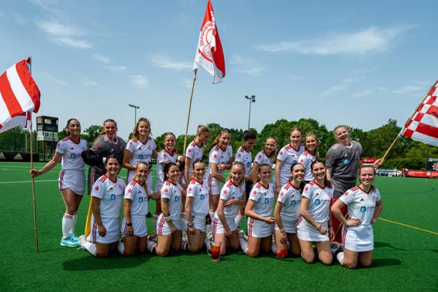 BHC 1. Damen - Club Raffelberg - Feldhockey, 2. Playdown Spiel, 1. Bundesliga, Frauen Bremen, Deutschland, 23.05.26: BHC 1. Damen - Club Raffelberg im Bremer Hockey-Club e.V. am 23.05.2026 in Bremen, Deutschland. (Foto von Axel Kaste) Teamfoto für Sponsoren Bremen Bremer Hockey-Club e.V. Freie Hansestadt Bremen Deutschland