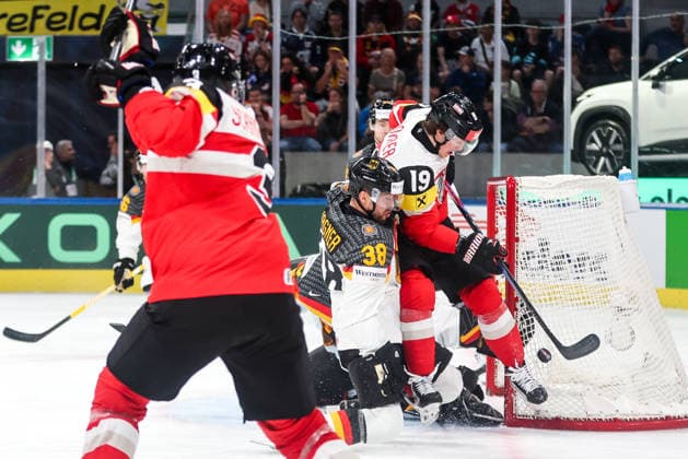 Ice hockey, Eishockey - IIHF WC 2026 ZURICH,SWITZERLAND,23.MAY.26 - ICE HOCKEY - IIHF Ice Hockey World Championship, WM, Weltmeisterschaft 2026, group stage, Austria vs Germany. Image shows Peter Schneider (AUT), Fabio Wagner (GER) and Vinzenz Rohrer (AUT).  GEPAxpictures xMaticxKlansek