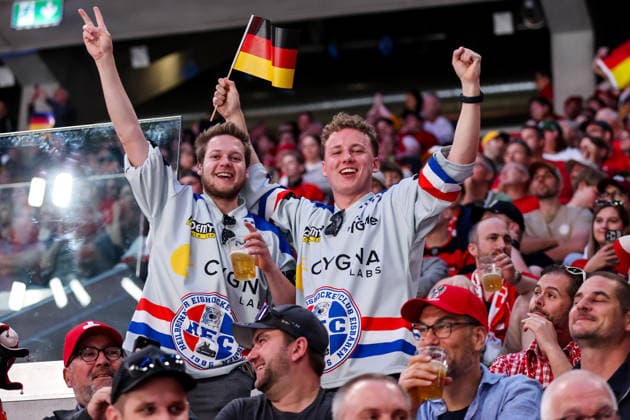 Ice hockey, Eishockey - IIHF WC 2026 ZURICH,SWITZERLAND,23.MAY.26 - ICE HOCKEY - IIHF Ice Hockey World Championship, WM, Weltmeisterschaft 2026, group stage, Austria vs Germany. Image shows the rejoicing of Germany fans.  GEPAxpictures xMaticxKlansek