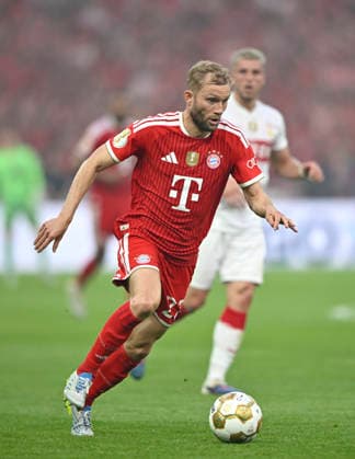 Konrad Laimer FC Bayern Muenchen FCB (27) Aktion am Ball Ermedin Demirovic VfB Stuttgart (09) 83. DFB Pokalfinale FC Bayern Muenchen FCB vs VFB Stuttgart Olympiastadion Berlin 23.05.2026 DFL REGULATIONS PROHIBIT ANY USE OF PHOTOGRAPHS AS IMAGE SEQUENCES AND OR QUASI-VIDEO 83. DFB Pokalfinale FC Bayern Muenchen FCB vs VFB Stuttgart