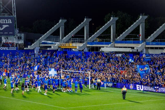Getafe CF vs CA Osasuna - LaLiga EA Sports - 23 05 2026 Getafe CF celebrating securing a place in Europe during the LaLiga EA Sports match between Getafe CF and CA Osasuna at Coliseum Alfonso Perez Stadium on May 23, 2026 in Madrid, Spain. Madrid Spain Copyright: xMarinaxFrutos PGSxPhotoxAgencyx
