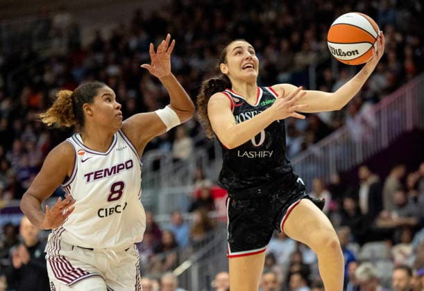 May 23, 2026, Toronto, On, CANADA: Portland Fire guard Carle Leite (0) drives to the basket past Toronto Tempo forward Nyara Sabally (8) during first half WNBA, Basketball Damen, USA basketball action in Toronto, on Saturday May 23, 2026. Canada News - May 23, 2026  - ZUMAc35_ 20260523_zaf_c35_163 Copyright: xFrankxGunnx