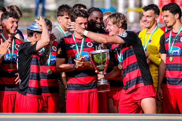 23.05.2026, xsefx, Fußball, Finale Bitburger Pokal, FC Viktoria Köln - S.C. Fortuna Koeln, Sportpark Höhenberg, Saison 2025 2026: Viktoria Köln feiert den neunten Erfolg im Bitburger-Pokal DFB regulations prohibit any use of photographs as image sequences and or quasi-video. Photo: xSabinexEffgenxPressefotoKochx Nordrhein-Westfalen Deutschland