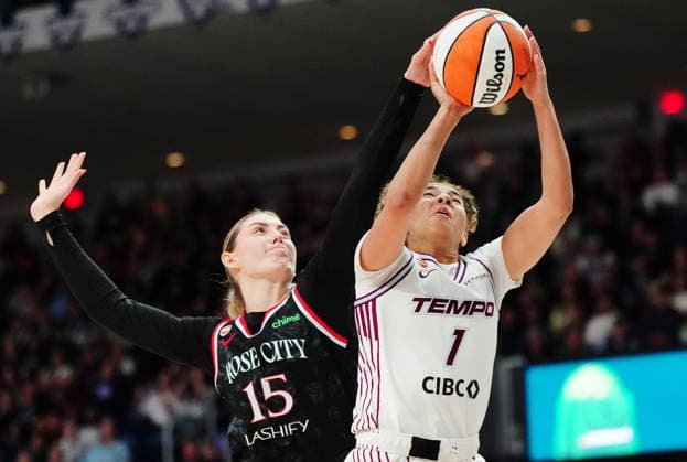 May 23, 2026, Toronto, On, Canada: Toronto Tempo s Kiki Rice (1) tries to get a shot off as Portland Fire s Luisa Geiselsoder (15) defends during second half WNBA, Basketball Damen, USA basketball action in Toronto on Saturday, May 23, 2026. Canada News - May 23, 2026  - ZUMAc35_ 20260523_zaf_c35_171 Copyright: xFrankxGunnx
