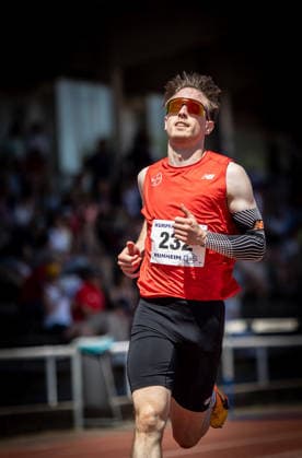 B&S Kurpfalz Gala; Weinheim, 23.05.2026 Auf der Ziellinie: Stefan Volzer (GER TSV Bayer 04 Leverkusen) gewinnt die 110m Hürden der Männer; B&S Kurpfalz Gala am 23.05.2026 im Sepp-Herberger-Stadion in Weinheim (Baden-Württemberg). Copyright: xBEAUTIFULxSPORTS R.xSchmittx