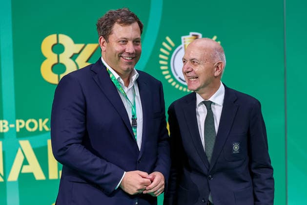 23.05.2026, Fußball, 83. DFB-Pokal Finale, FC Bayern München - VfB Stuttgart, Olympioastadion Berlin, Saison 2025 2026: Finanzminister und Vizekanzler Lars Klingbeil (Politiker) DFB-Präsident Bernd Neuendorf beim walk über den Grünen Teppich vor dem Spiel DFB regulations prohibit any use of photographs as image sequences and or quasi-video. Berlin Deutschland