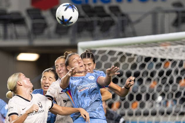 May 23, 2026, Houston, Texas, USA: Houston Dash defender LISA BOATTIN (27) fights Angel City players for the ball during the first half of an NWSL match between Angel City FC and the Houston Dash on May 23, 2026, at Shell Energy Stadium in Houston, Texas. Houston USA - ZUMAg287 20260523_zsp_g287_032 Copyright: xMatthewxGuzmanx