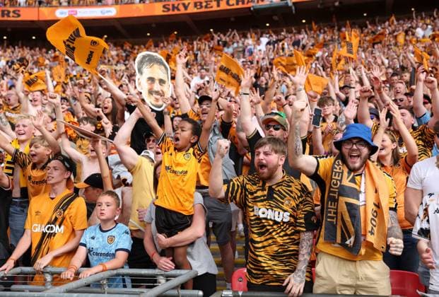 Hull City fans celebrate Hull City v Middlesbrough, EFL Sky Bet Championship, Play-Off Final, Football, Wembley Stadium, London, UK - 23 May 2026London Wembley Stadium United Kingdom EDITORIAL USE ONLY No use with unauthorised audio, video, data, fixture lists, club league logos or live services. Online in-match use limited to 120 images, no video emulation. No use in betting, games or single club league player publications. Copyright: xKieranxMcManus Shutterstockx 16887313kd