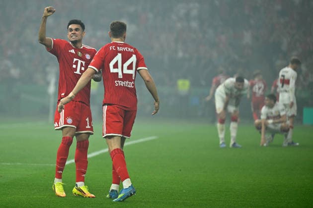(260524) -- BERLIN, May 24, 2026 -- Luis Diaz (L) of Bayern Munich celebrates scoring during the German Cup football final match between Bayern Munich and VfB Stuttgart in Berlin, Germany, May 23, 2026. (Photo by Xinhua) (SP)GERMANY-BERLIN-FOOTBALL-GERMAN CUP-BAYERN MUNICH VS STUTTGART UlrichxHufnagel 