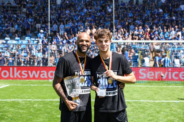 Terrence Boyd (SV Waldhof Mannheim, 13) und Kryeziu Pokalsieger 2025 2026 beim BfV-Pokalfinale VfR Mannheim - SV Waldhof Mannheim 07 am 23.05.26 in Carl Benz Stadion, Mannheim xamx Foto: Alfio Marino