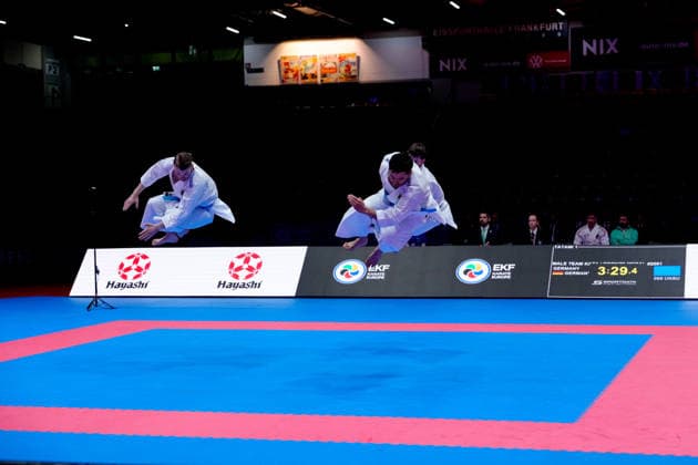 Deutschland: EKF Karate Europameisterschaft Seniors 2026 - Eissporthalle, Frankfurt: Das Kata Team Deutschland (Berner, Mathes, Pattanasakoo) im Kampf um die Bronzemedaille gegen das Team Portugal (Mateus, Neto, Oliveira, Vieira) Frankfurt am Main Eissporthalle Frankfurt Hessen Deutschland Copyright: xKjetilxWaberx