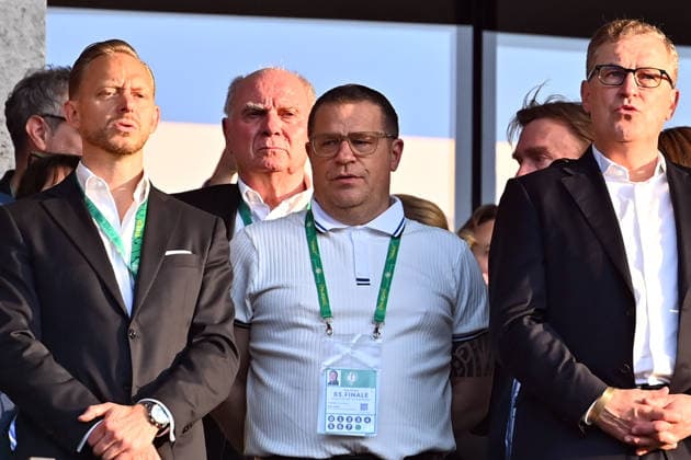 v.li:Rouven KASPER (Marketing Vorstand FCB), Uli HOENESS (Höness,Ehrenpraesident Bayern Muenchen), Max EBERL (Sportvorstand FC Bayern Muenchen),Jan Christian DREESEN (Vorstandsvorsitzender FCB). Ehrentribuene. Fussball 83. DFB Pokal Finale 2026 FC Bayern Muenchen - VfB Stuttgart 3-0 am 23.05.2026, Olympiastadion in Berlin. DFL DFB regulations prohibit any use of photographs as image sequences and or quasi-video *** from left Rouven KASPER Marketing Board FCB , Uli HOENESS Höness,Honorary President Bayern Muenchen , Max EBERL Chief Sports Officer FC Bayern Muenchen ,Jan Christian DREESEN Chairman FCB Ehrentribuene Fußball 83 DFB Pokal Final 2026 FC Bayern Muenchen VfB Stuttgart 3 0 am 23 05 2026, Olympiastadion in Berlin DFL DFB regulations prohibit any use of photographs as image sequences and or quasi video