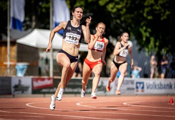 B&S Kurpfalz Gala; Weinheim, 23.05.2026 Lea Sophie Benzin (GER Cologne Athletics) im 200m-Sprint der Frauen; B&S Kurpfalz Gala am 23.05.2026 im Sepp-Herberger-Stadion in Weinheim (Baden-Württemberg). Copyright: xBEAUTIFULxSPORTS R.xSchmittx