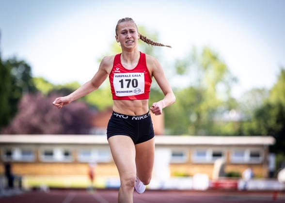 B&S Kurpfalz Gala; Weinheim, 23.05.2026 Auf der Ziellinie: Lisa Petri (GER TSV Kirchhain) im 400m-Lauf der Frauen; B&S Kurpfalz Gala am 23.05.2026 im Sepp-Herberger-Stadion in Weinheim (Baden-Württemberg). Copyright: xBEAUTIFULxSPORTS R.xSchmittx