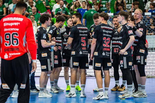 23.05.2026, xovx, Handball Daikin Handball-Bundesliga, HSG Wetzlar - HC Erlangen Lange Gesichter bei den Spielern des HC Erlangen nach der 26:29 Niederlage in Wetzlar Wetzlar Buderus Arena Hessen Deutschland (DE)