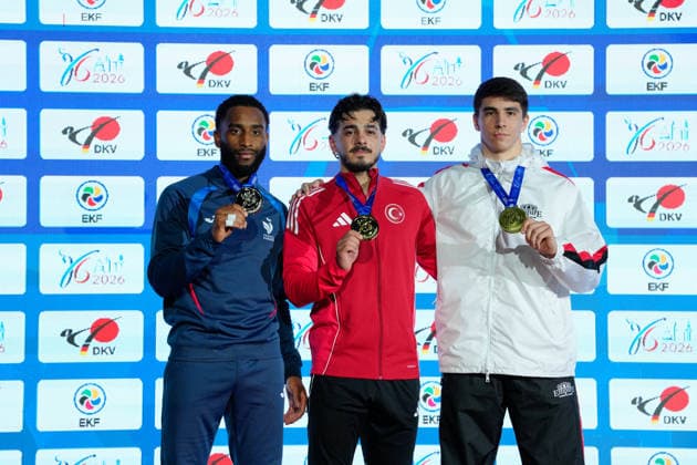 Deutschland: EKF Karate Europameisterschaft Seniors 2026 - Eissporthalle, Frankfurt: Kategorie Kumite Male -75kg Goldmedaille geht an Yurur Omer Faruk (TUR) die Silbermedaille an Cizo Kilian (FRA) und die Bronzemedaille an Sharafutdinov Ernest (EKF-1) Frankfurt am Main Eissporthalle Frankfurt Hessen Deutschland Copyright: xKjetilxWaberx