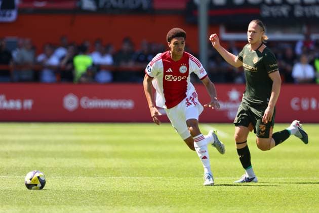 VOLENDAM , 24-05-2026 , Kras Stadium, season 2025 2026 , Play-offs for European football , Dutch Eredivisie Football . Match between Ajax and FC Utrecht , picture shows Ajax player Aaron Bouwman , FC Utrecht player Artem Stepanov Ajax - Utrecht (play off)  x203934515x Copyright: