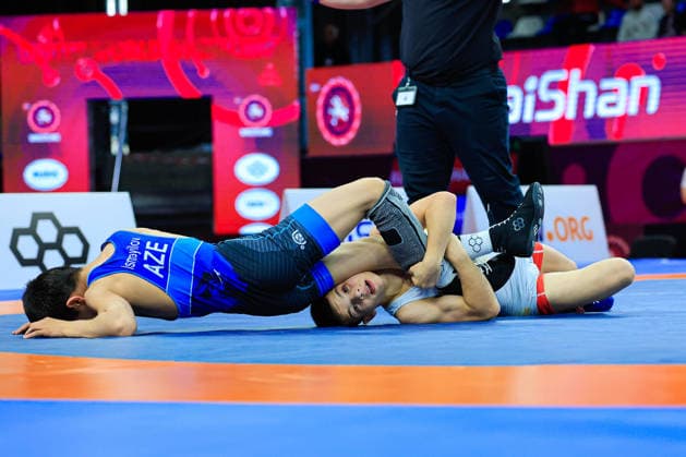 Ringen, U15 EM in Samokov U15 Wrestling European Championships 41kg FS - Simeon Radoslavov Velikov (BUL) df. Elman Kamran Ismayilov (AZE)