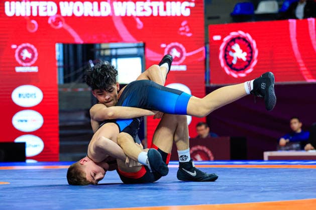 Ringen, U15 EM in Samokov U15 Wrestling European Championships 48kg FS - Luka Ananiev (MKD) df. Olcan Duman (FRA)