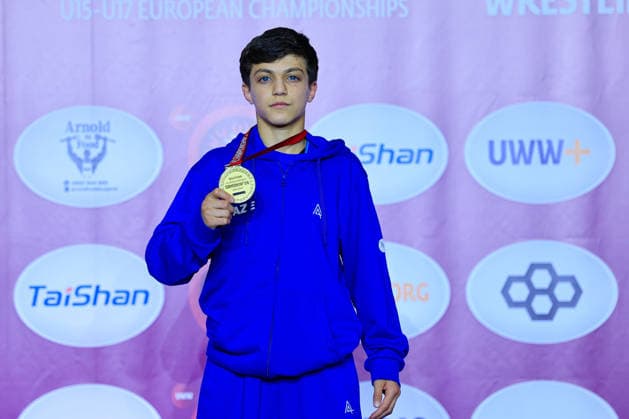 Ringen, U15 EM in Samokov U15 Wrestling European Championships Podium 38kg FS - Gold: Yusuf Abdullayev (AZE)
