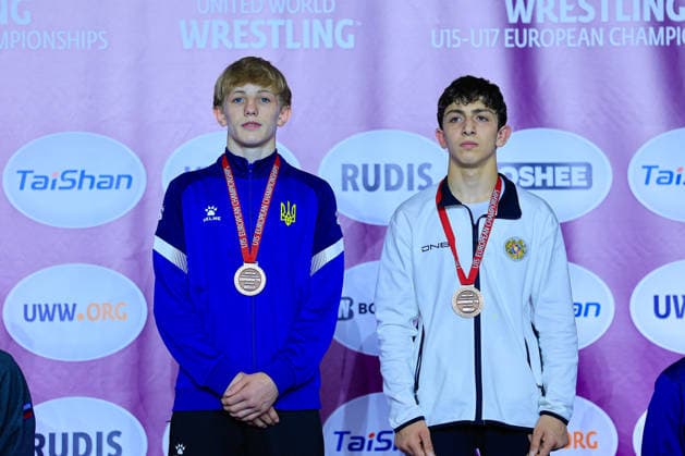 Ringen, U15 EM in Samokov U15 Wrestling European Championships Podium 57kg FS - Bronze: Yurii Symak (UKR), Atom Yesayan (ARM)