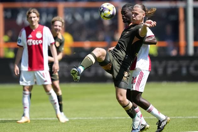 VOLENDAM , 24-05-2026 , Kras Stadium, season 2025 2026 , Play-offs for European football , Dutch Eredivisie Football . Match between Ajax and FC Utrecht , picture shows referee Allard Lindhout, Ajax player Lucas Rosa , Ajax player Davy Klaassen Ajax - Utrecht (play off)  x203934679x Copyright: