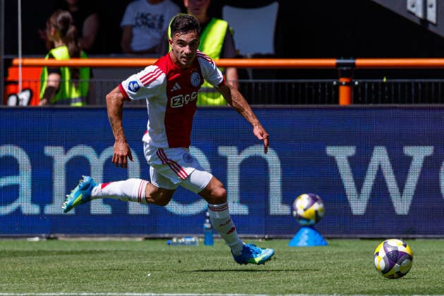 2026-05-24 AFC Ajax v FC Utrecht - Dutch Eredivisie Play-Offs VOLENDAM, NETHERLANDS - MAY 24: Lucas Rosa of AFC Ajax runs with the ball during the Dutch Eredivisie Play-Offs match between AFC Ajax and FC Utrecht at Kras Stadion on May 24, 2026 in Volendam, Netherlands. Volendam Kras Stadion Netherlands Content not available for redistribution in The Netherlands directly or indirectly through any third parties. Copyright: xBenxGalx