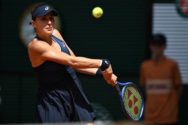 French Open (Roland Garros) - Day 1 PARIS, FRANCE - MAY 24: Belinda Bencic of Switzerland in action against Sinja Kraus of Austria (not seen) during a first-round women’s singles match on the first day of the French Open (Roland Garros) in Paris, France on May 24, 2026. Burak Akbulut Anadolu Paris France. Editorial use only. Please get in touch for any other usage.  Copyright: x2026xAnadoluxBurakxAkbulutx
