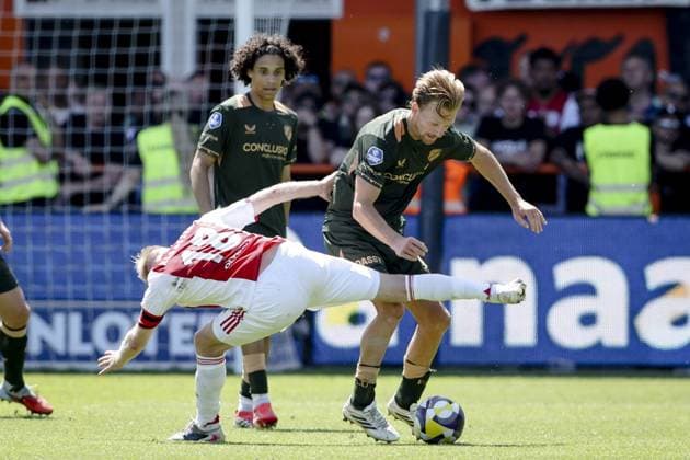 VOLENDAM - (lr) Davy Klaassen of AFC Ajax, Gjivai Zechiel of FC Utrecht and Dani de Wit of FC Utrecht during the Conference League play-off final match between AFC Ajax and FC Utrecht at the Kras Stadium on 24 May 2026 in Volendam, the Netherlands. SONNY LENSEN ANP Play-offs Conference League - FINAL 2025-2026 xVIxANPxSportx xxANPxIVx 559231195 originalFilename: 559231195.jpg