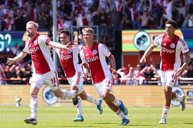VOLENDAM , 24-05-2026 , Kras Stadium, season 2025 2026 , Play-offs for European football , Dutch Eredivisie Football . Match between Ajax and FC Utrecht , picture shows Ajax player Davy Klaassen scores 1-0 for Ajax Ajax - Utrecht (play off)  x203935982x Copyright: