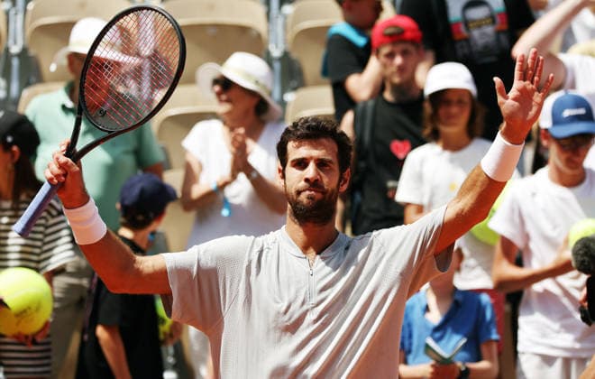 TENNIS - French Open 2026 PARIS,FRANCE,24.MAY.26 - TENNIS - ATP, Tennis Herren World Tour, French Open, Roland Garros, Grand Slam. Image shows the rejoicing of Karen Khachanov (---).  GEPAxpictures xMatthiasxHauer