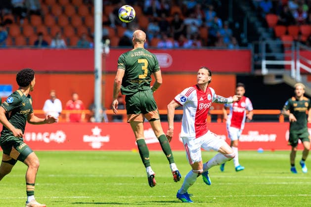 2026-05-24 AFC Ajax v FC Utrecht - Dutch Eredivisie Play-Offs VOLENDAM, NETHERLANDS - MAY 24: Mike van der Hoorn of FC Utrecht, Wout Weghorst of Ajax during the Dutch Eredivisie Play-Offs match between AFC Ajax and FC Utrecht at Kras Stadion on May 24, 2026 in Volendam, Netherlands. Volendam Kras Stadion Netherlands Content not available for redistribution in The Netherlands directly or indirectly through any third parties. Copyright: xMarcelxvanxPlateringenx