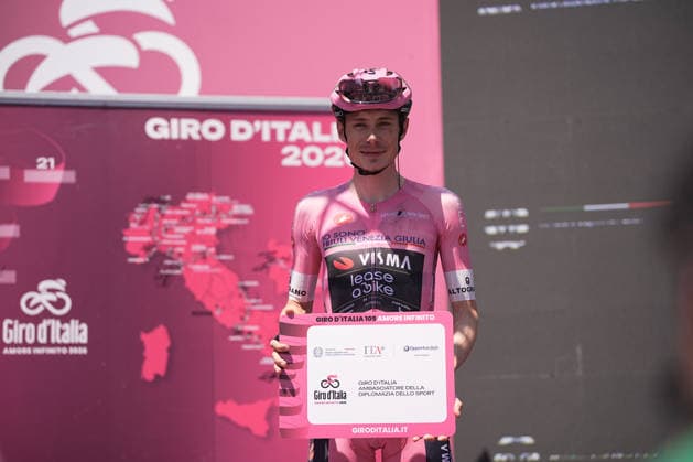 The pink jersey Denmark™s Jonas Vingegaard Hansen of Team Visma Lease A Bike during Stage 15 of the Giro d™Italia, from Voghera to Milano, Italy, Sunday, May 24, 2026.  Copyright: xMarcoxAlpozzi LaPressex