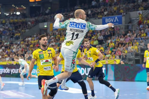 24.05.2026, xgox, Handball - Daikin HBL Rhein-Neckar Löwen - SC Magdeburg emspor, v.l. Daniel Pettersson (Magdeburg, 11) wirft Tor, Torschuetze, erzielt Tor, Treffer, scores the goal Mannheim