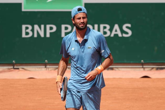 TENNIS : Roland Garros 2026 - 24 05 2026 Titouan Droguet (FRA) Vs Jakub Mensik (CZE) ParisFrance  Copyright: xMichaelxBaucherx