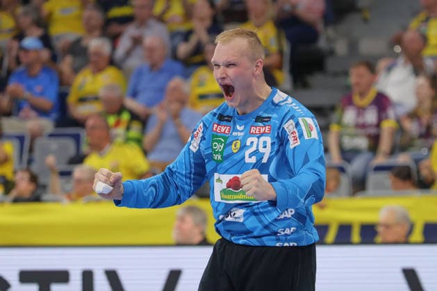 24.05.2026, xtgx, Handball, Daikin HBL, Rhein Neckar Löwen - SC Magdeburg v.l. David Spaeth (Rhein-Neckar Loewen, 29) Jubelt ueber gehaltenen Ball, abgewehrt, gehalten, Torhueter Mannheim