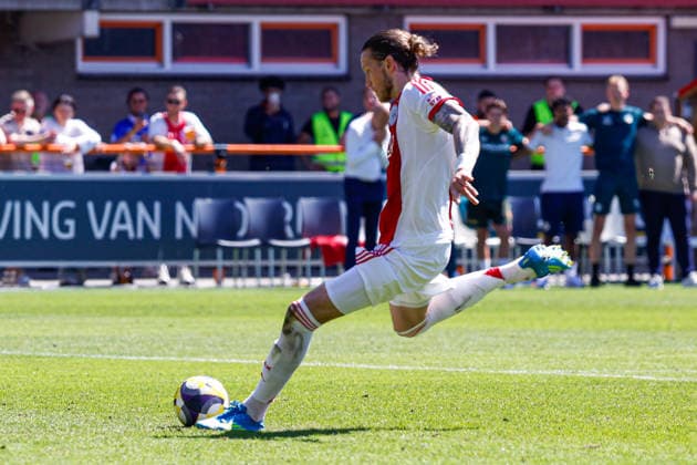 2026-05-24 AFC Ajax v FC Utrecht - Dutch Eredivisie Play-Offs VOLENDAM, NETHERLANDS - MAY 24: Wout Weghorst of AFC Ajax shoots at goal during the Dutch Eredivisie Play-Offs match between AFC Ajax and FC Utrecht at Kras Stadion on May 24, 2026 in Volendam, Netherlands. Volendam Kras Stadion Netherlands Content not available for redistribution in The Netherlands directly or indirectly through any third parties. Copyright: xBenxGalx